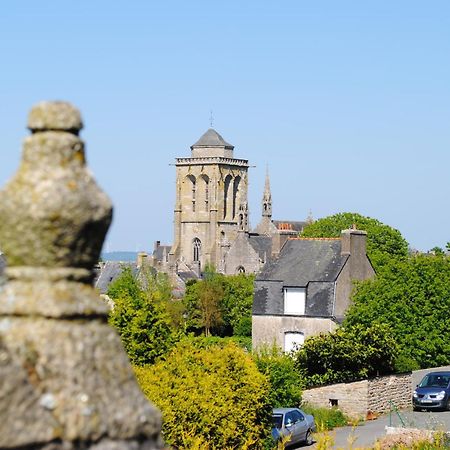 Logis Le Prieure Hotel Locronan Buitenkant foto